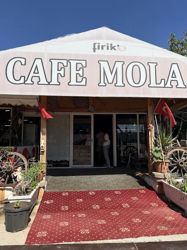 Cafe Mola Firik's