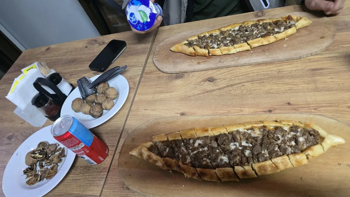 CEVİZ AĞACI ÇAVUŞBAŞI KARADENİZ PİDE LAHMACUN
