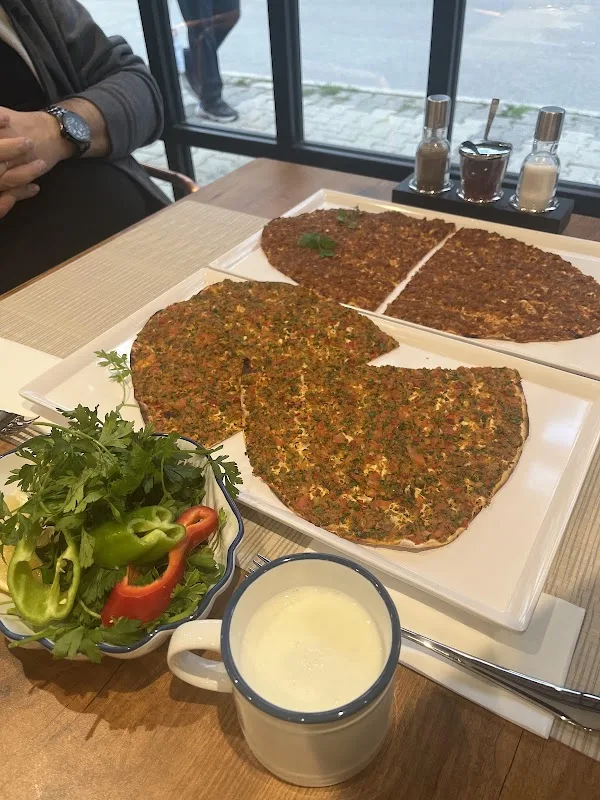 Bence Lahmacun