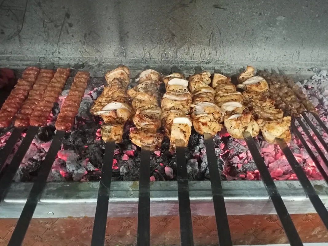Uzman Döner Kebap