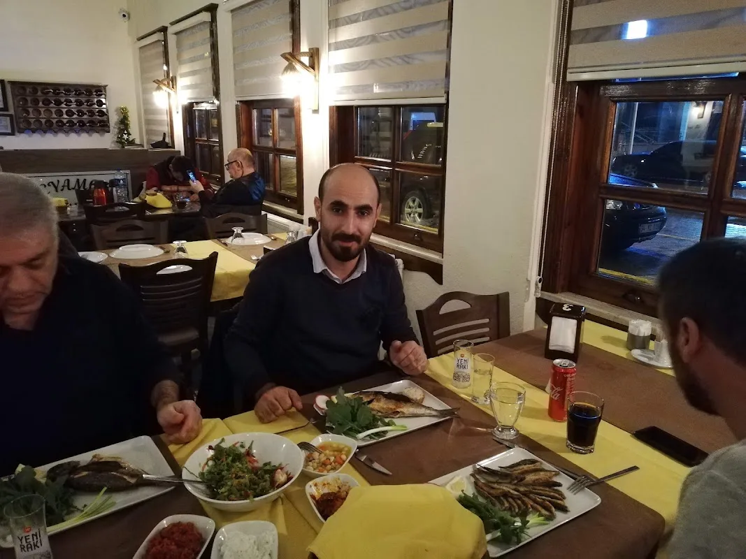 Heyamola Restaurant