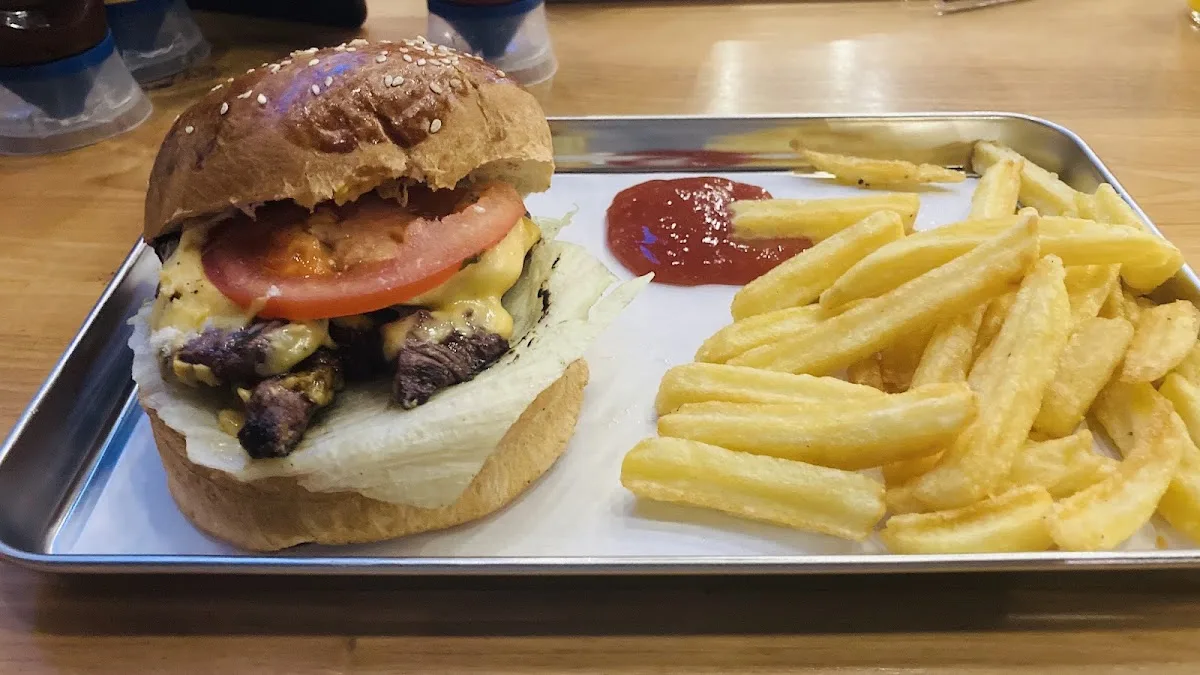 Hacı Sokakta Talas
