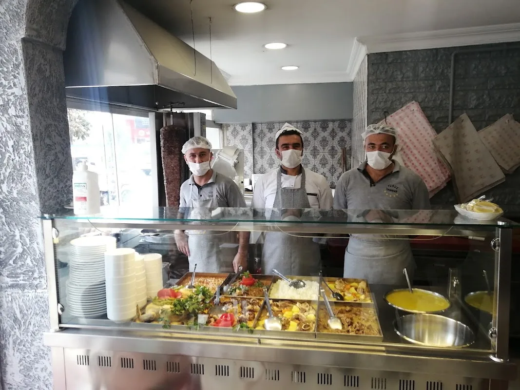 Yunus İskender - Döner - Kebap -Pide Lahmacun Salonu