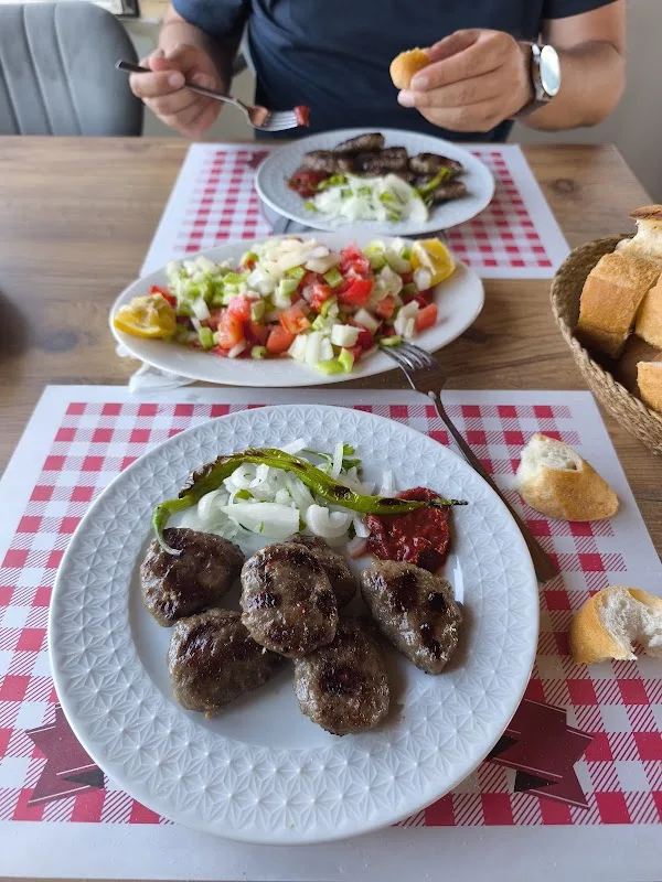 Yoldaşın Yeri / Deniz Boyu Restoran