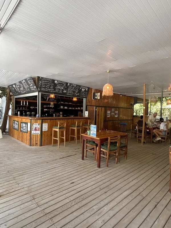 Botanix Cafe & Bistro