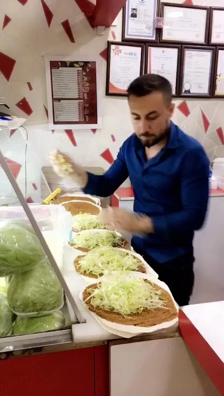 İzzet Usta Salihli Sevgi Yolu