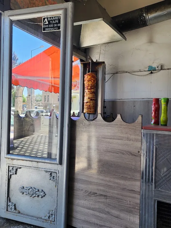 Ahmet Ustanin Yeri Doner-Kebab & Salonu