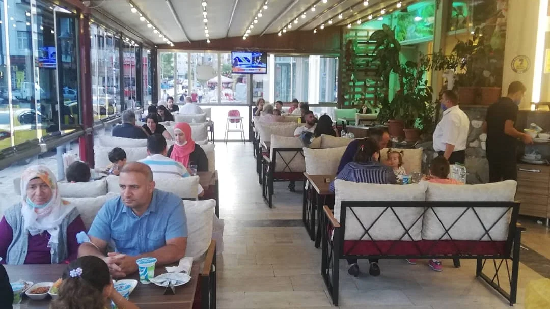 Lalazar Cağ Karedenız Pide Kebap