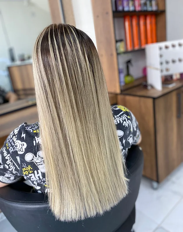 Salon Nur Akgül