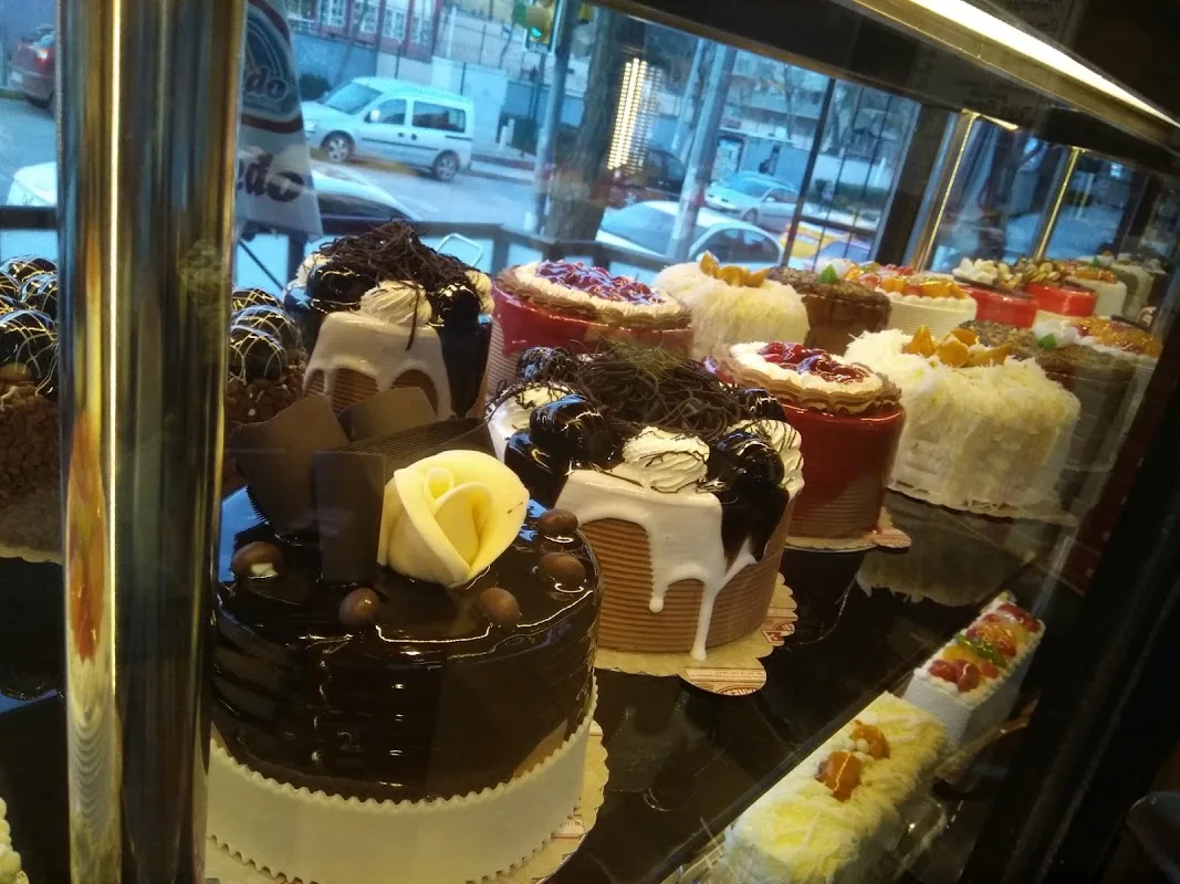 Zirve Pastane & Cafe