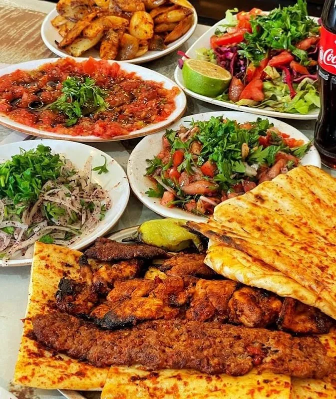 Korkmaz Döner ve Kebap Salonu