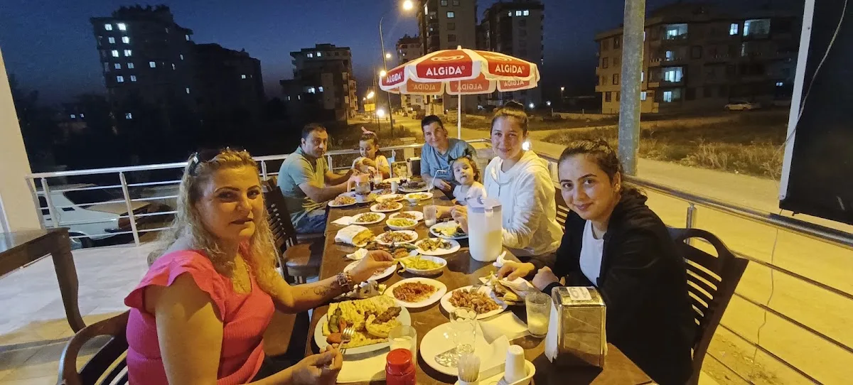Asma altı kebab salonu