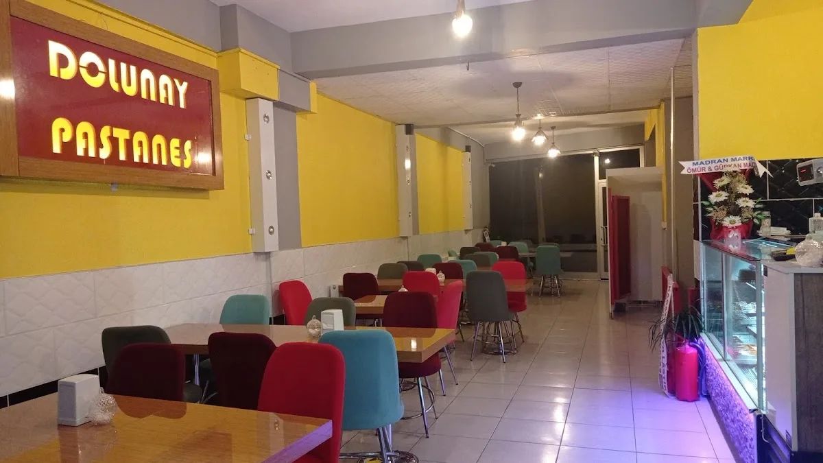 Dolunay Pastanesi