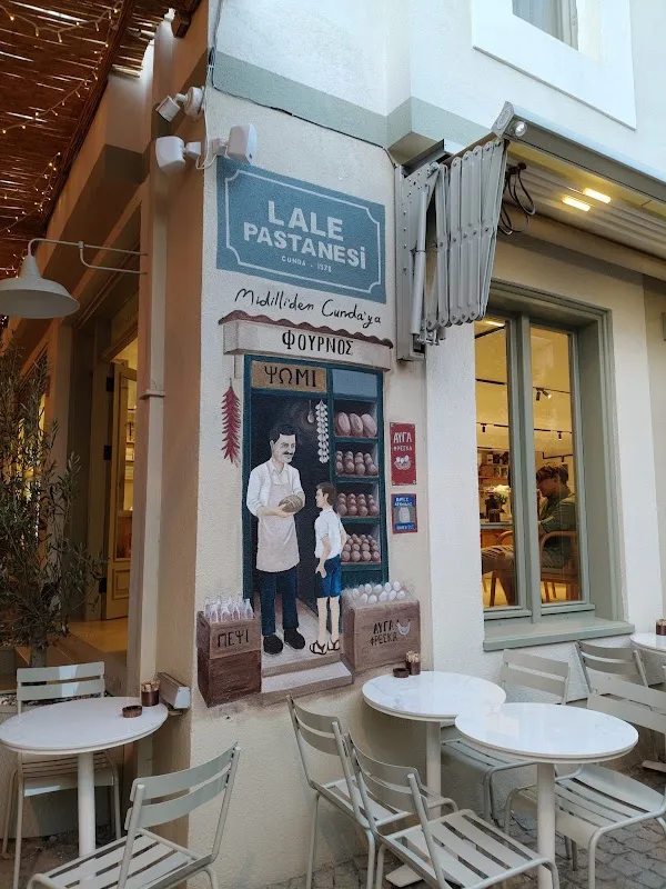 Lale Pastanesi Cunda