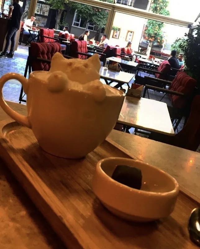 PUKKA CAFE & RESTORAN