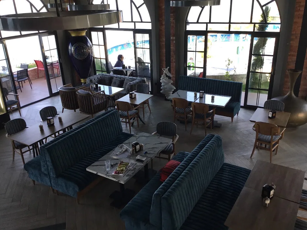 Garage Cafe Bistro