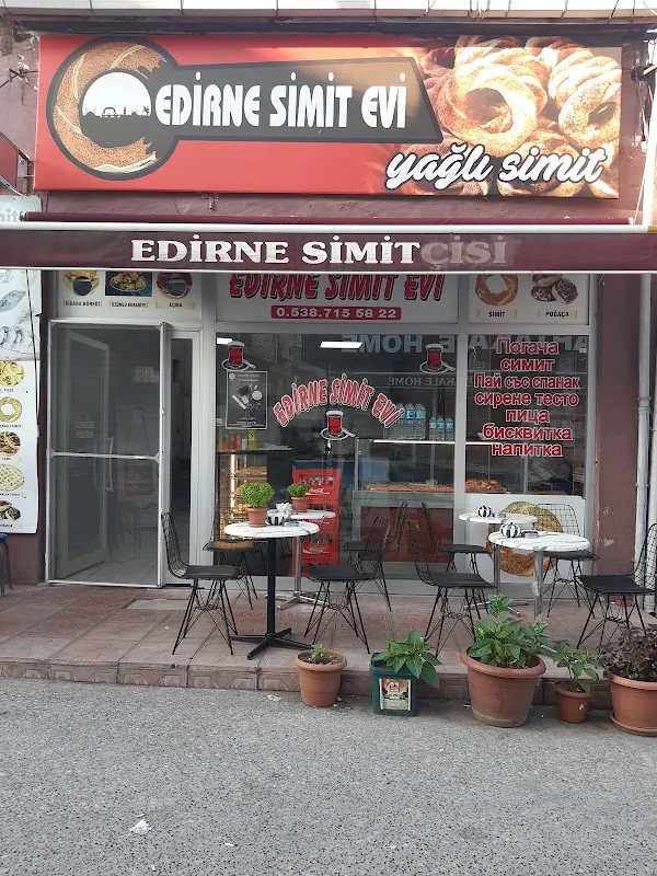 Saraçlar simit cafe unlu mamülleri patisserie (Hasan usta)