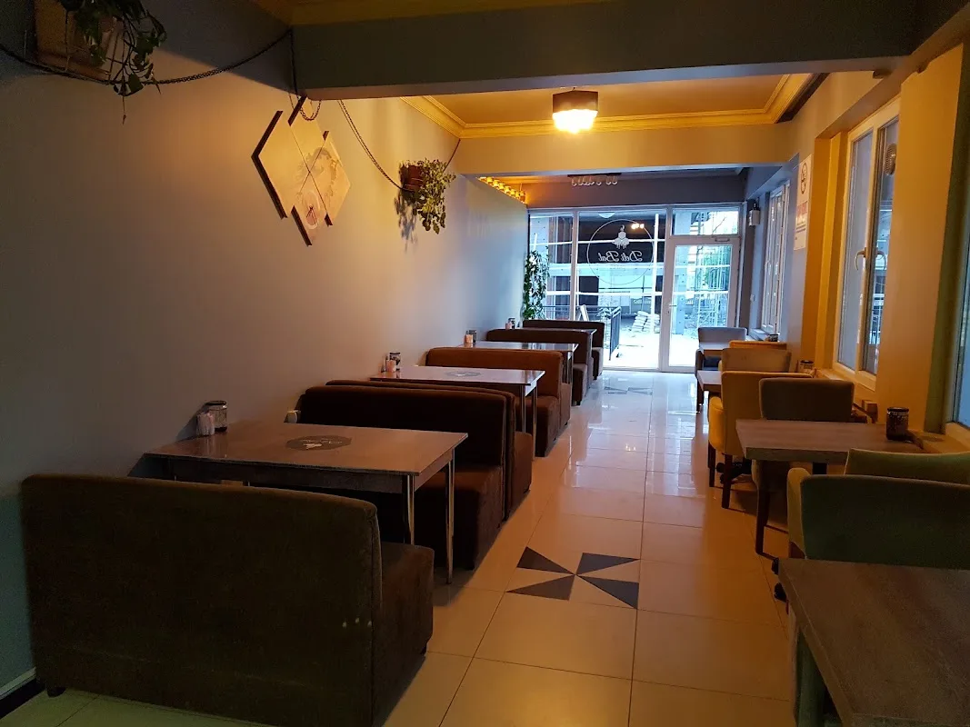 Deli Bal Cafe
