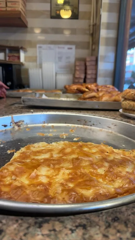 Asıltat Baklava & Börek Haznedar
