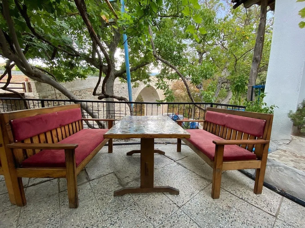 Elmas Restaurant Hotel
