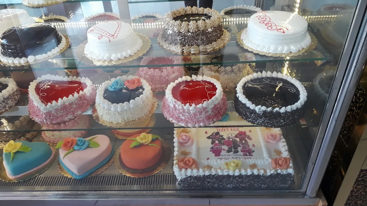 pasta villa tatlı ve börek salonu