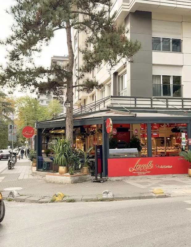 Lovells Patisserie