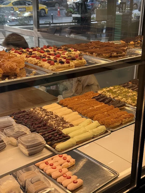 Suadiye Nazar Profiterol