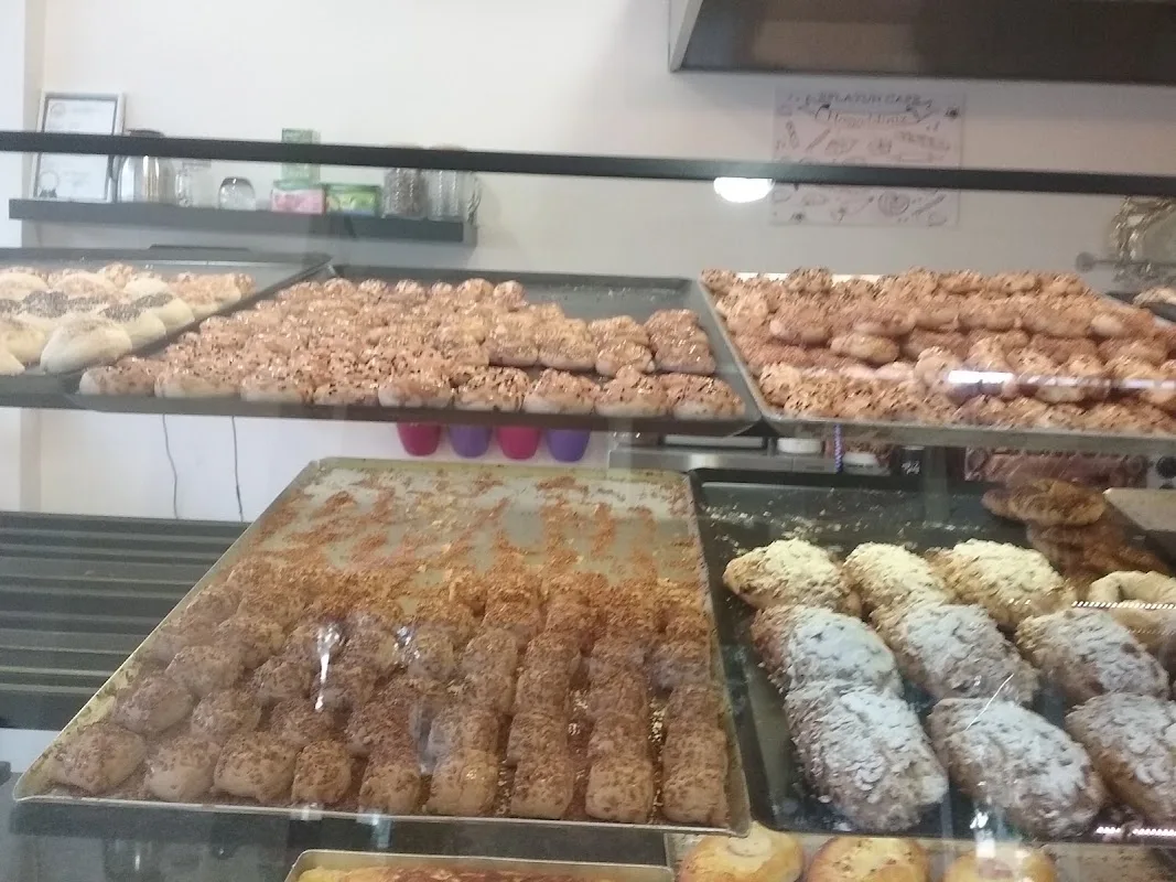 Eflatun Börek & Simit Cafe