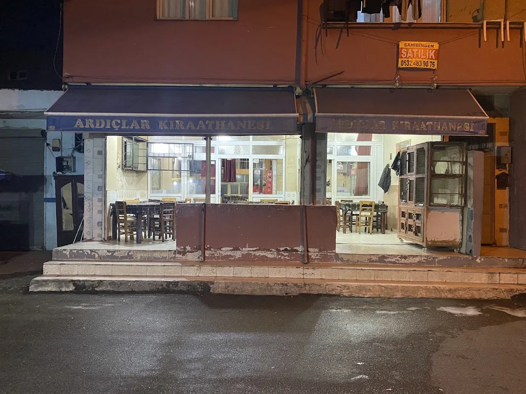 Ardıçlar Kıraathanesi
