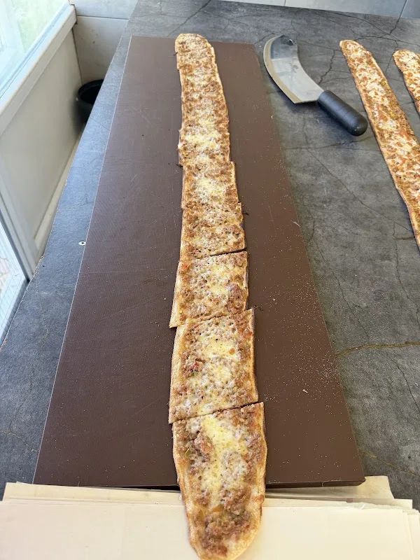 Eremler pide ve lahmacun salonu Gazlıgöl