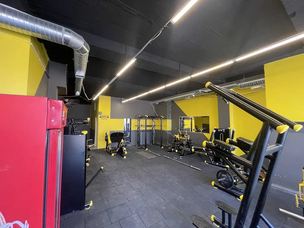 IRON GYM