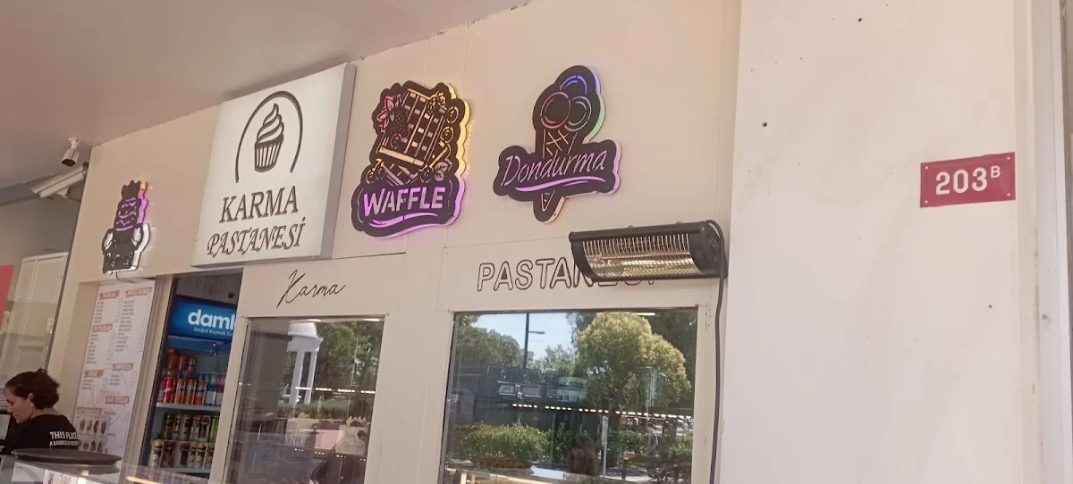Karma Pastanesi