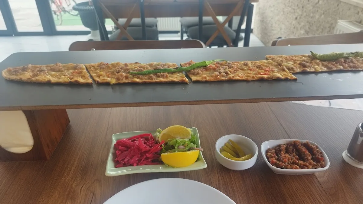 Hanzade Etliekmek ve Lahmacun Salonu