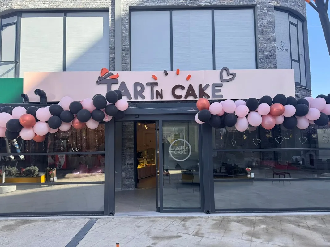 TARTNCAKE CAFE