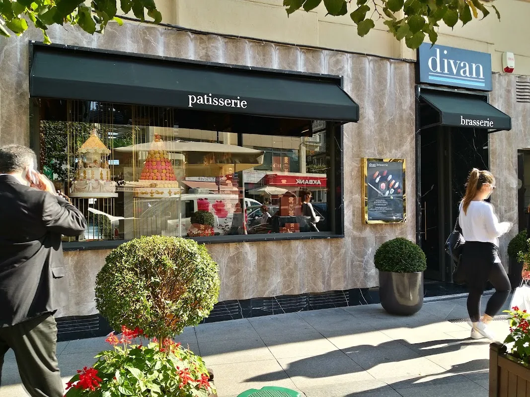 Divan Pastanesi Bebek
