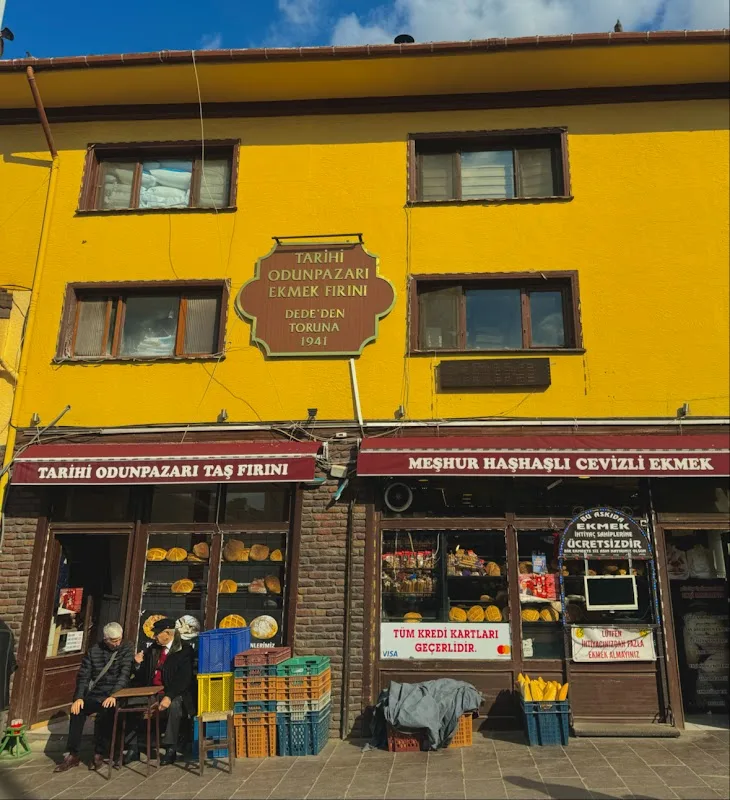 Tarihi Odunpazarı Taş Fırın Ekmek Ve Haşhaşlı Cevizli Ekmek 1941