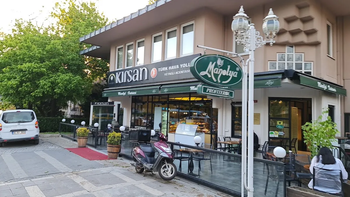Manolya Pastanesi Kısıklı
