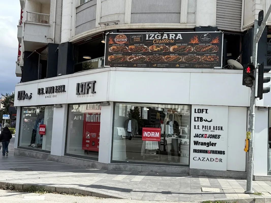 TAŞ FIRIN ETLİ EKMEK PİDE VE IZGARA SALONU 2