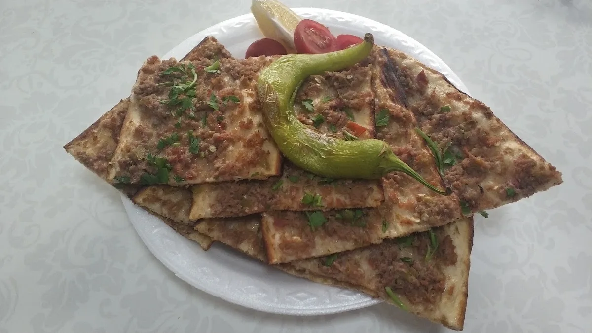 Özburcu Etliekmek Fırını