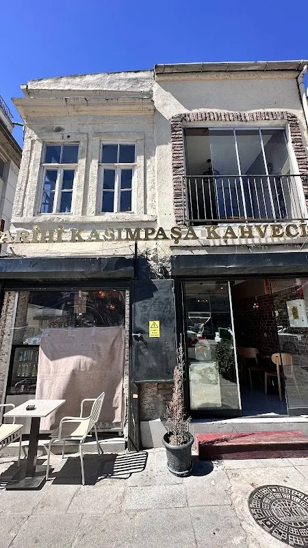 Tarihi Kasımpaşa Kahvecisi