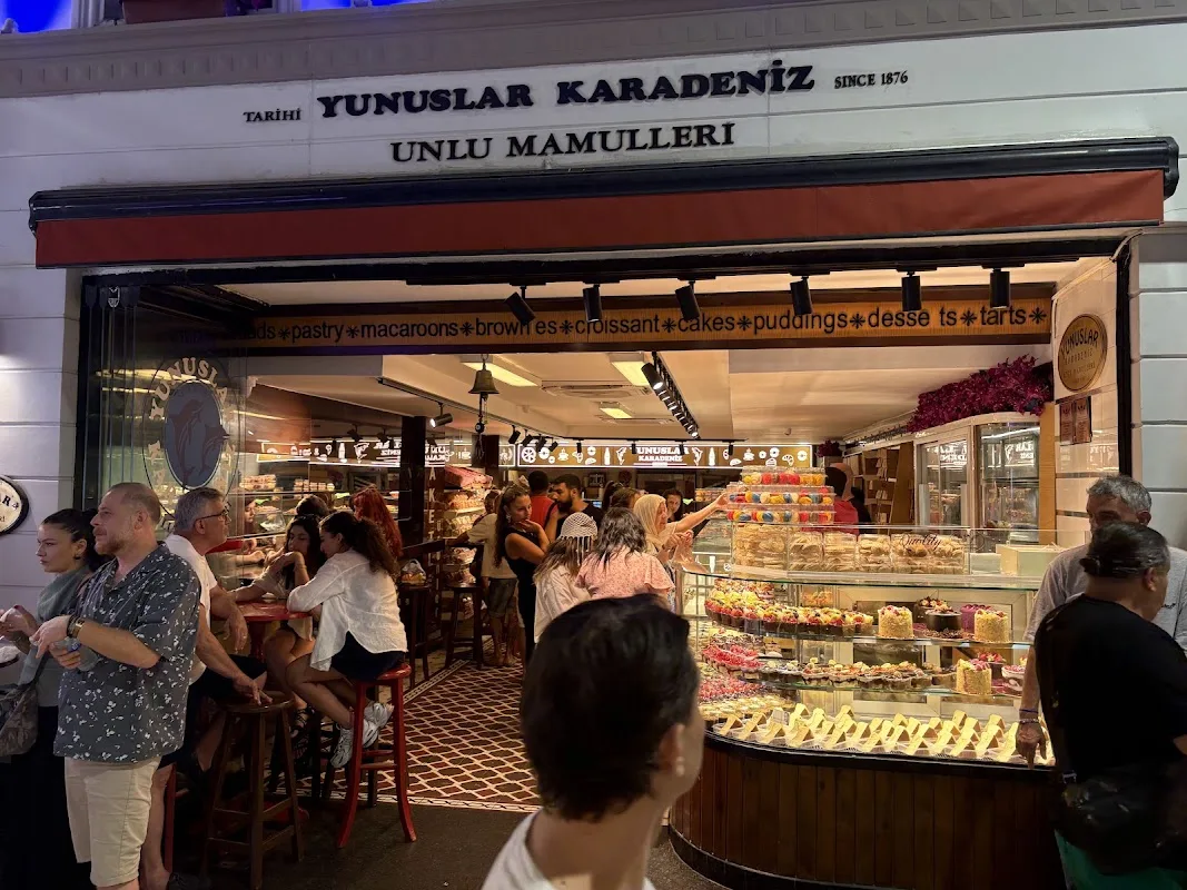 Yunuslar Karadeniz Fırını