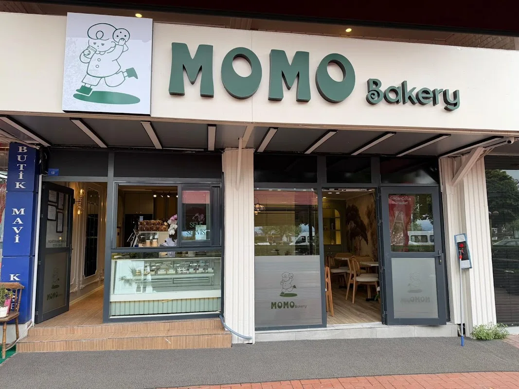 MOMO BAKERY