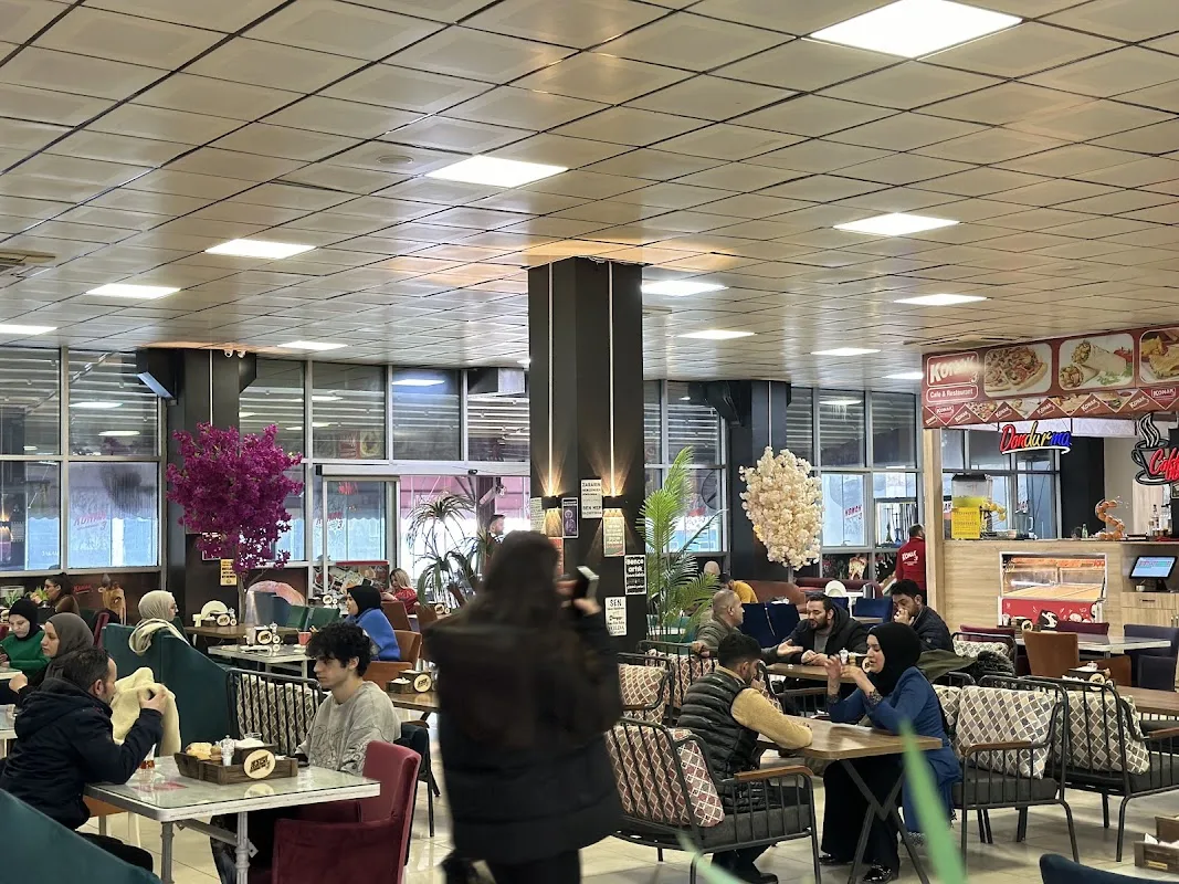 Konak 3 Cafe-Restaurant-Sinema