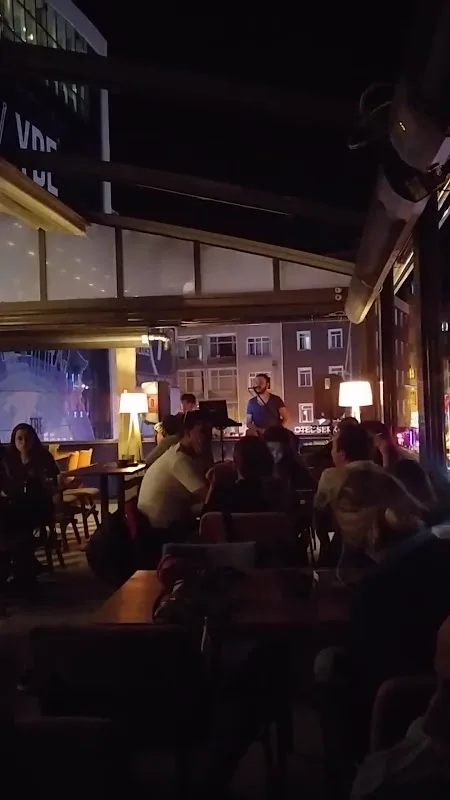 Karikatür Bi Kafe Isparta