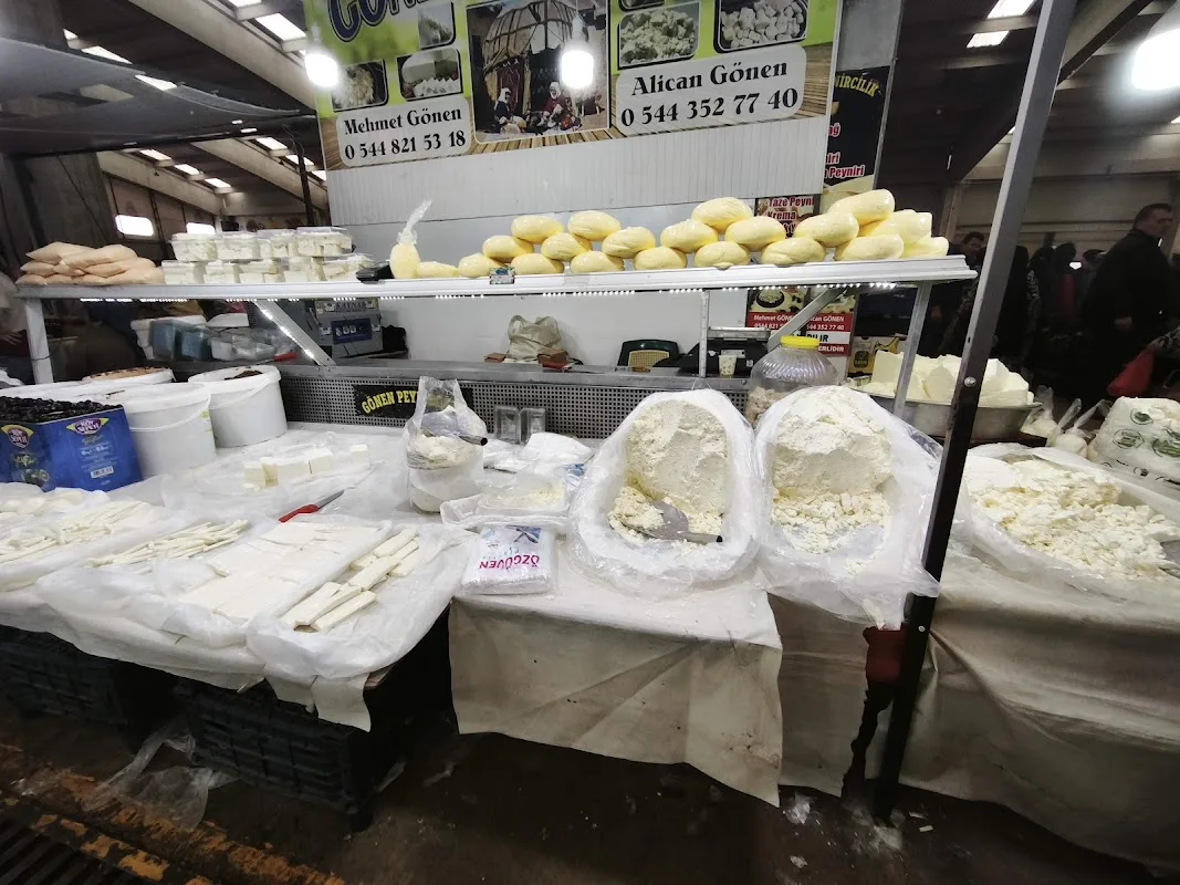 Hal Civarı Meydanı