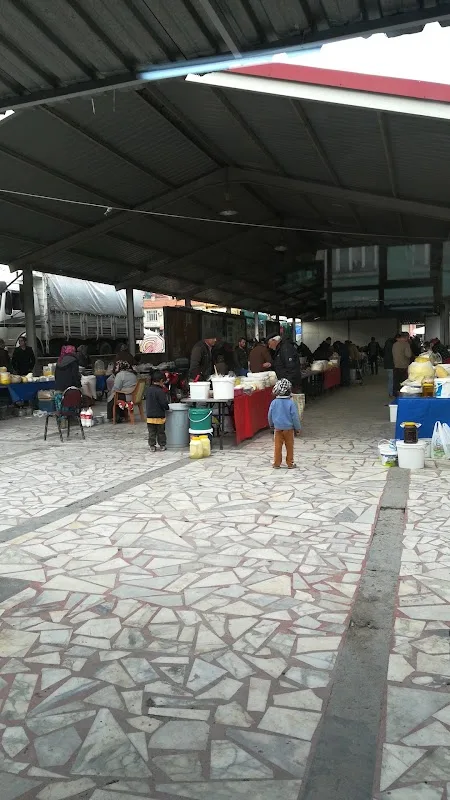 Yoğurt Halk Pazarı