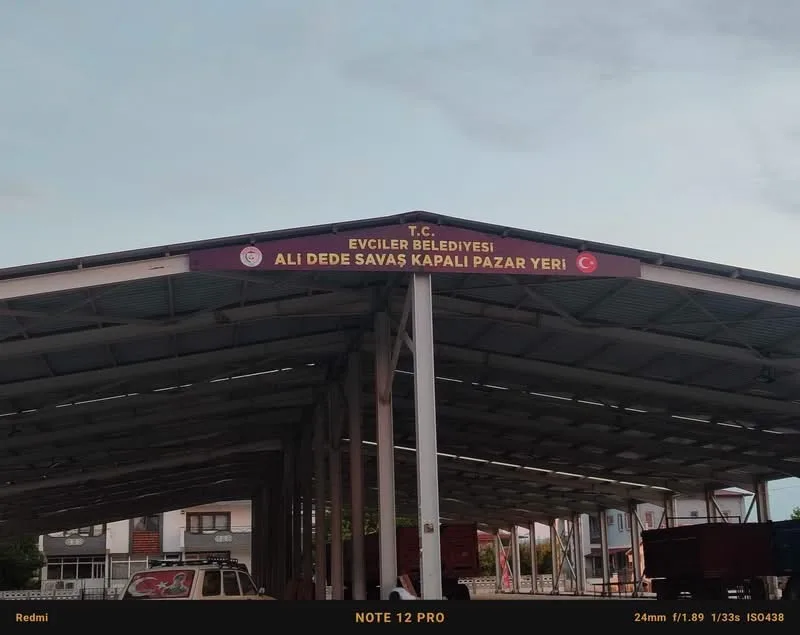 Semt Pazar Alanı