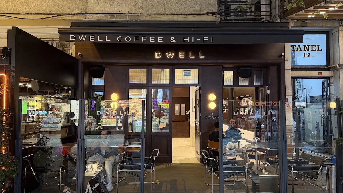 Dwell Coffee & Hi-Fi