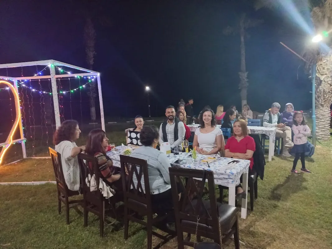 Kelenderis Cafe