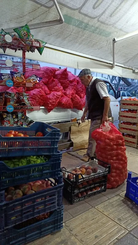 Gezer Market